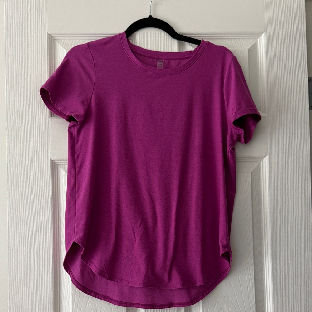 Beyond Yoga Magenta Short Sleeve Tee